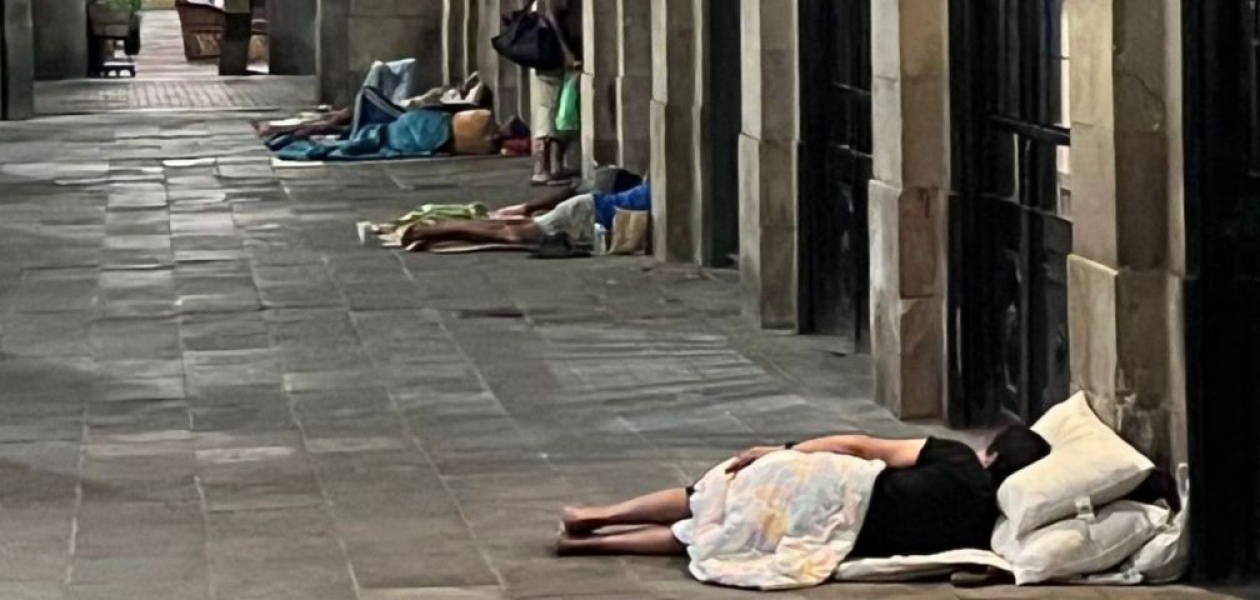 La mitad de las personas sin hogar en Barcelona llevan menos de cinco años viviendo en la ciudad